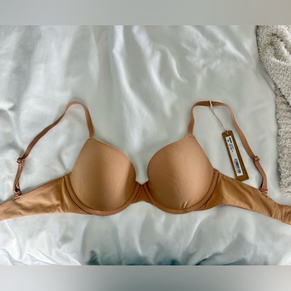 NWT Skims fits everybody T shirt bra 32c Color Ochre - Picture 2 of 4